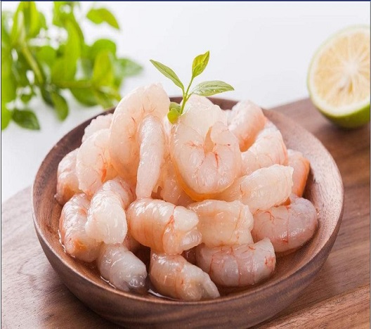 Fried shrimp with tomato